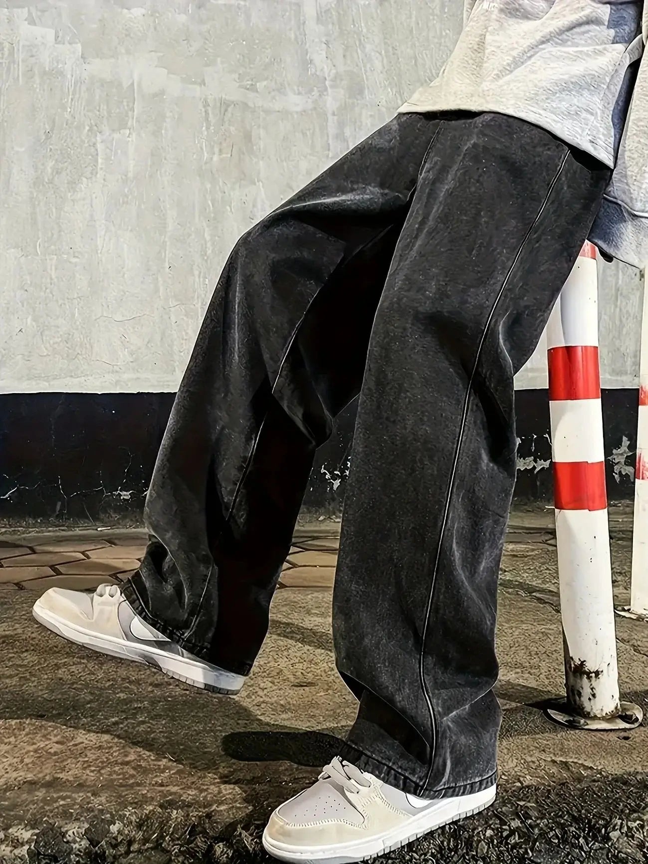 Calça Jeans Masculina Regular Fit com Vários Bolsos - Algodão e Jeans Estilo Urbano, Preto e Cinza, Sem Elasticidade, Para Todas as Estações, Design Clássico