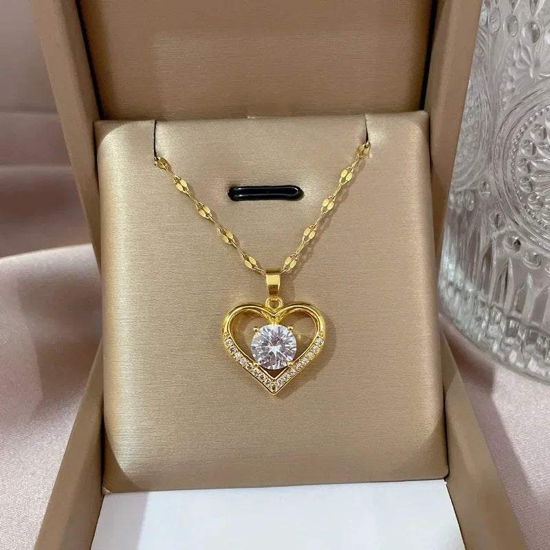 Fashionable and Luxurious Peach Heart Pearl Oyster Necklace, Personalized and Versatile Stainless Steel Clavicle Chain