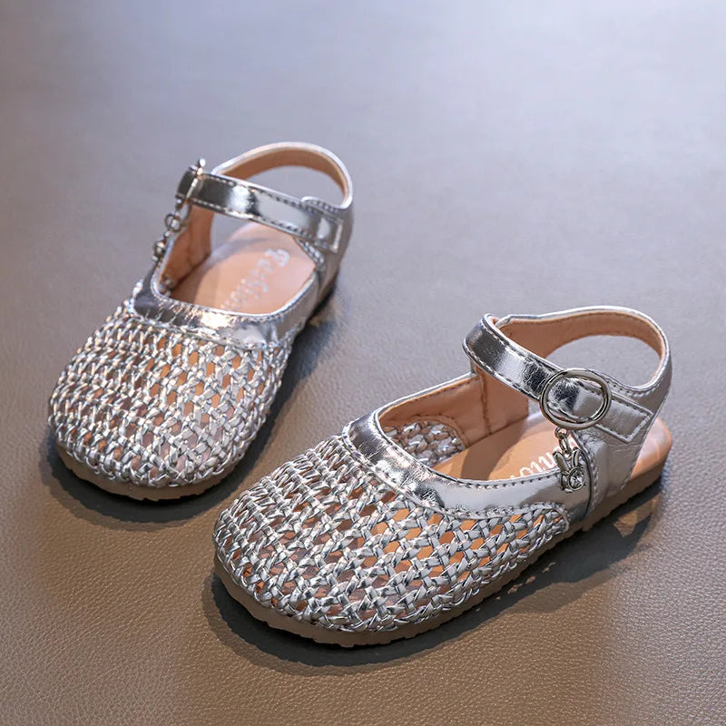 2026 Summer New Girls Woven Princess Shoes Cute Soft Sole Closed Toe Sandals Korean Style Kids Beach Shoes