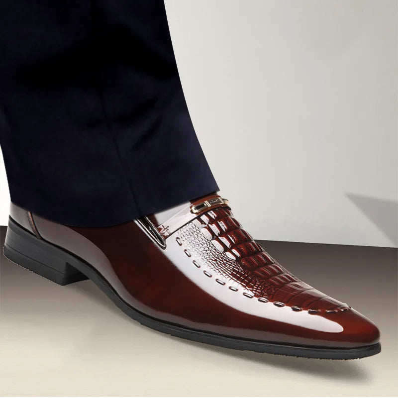 Classic Men Dress Shoe New Printed Large Size Men Shoe Patent Leather Business Leather Shoe Cover Toe Head Men Shoe Wedding Shoe