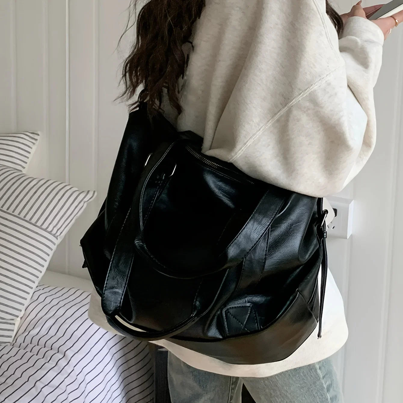 Luxury Women's Shoulder Bags Large Capacity Waterproof Crossbody Bag For Women Daily Commuting
