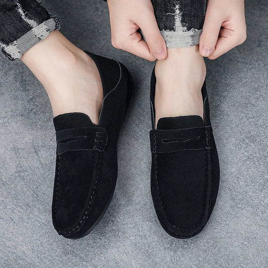 Novos Sapatos Casuais Masculinos de Camurça Moda Masculina Preguiçosa Sapatos Respiráveis Confortáveis Slip-on Sapatos Masculinos de Dirigir Mocassins de Marca de Luxo