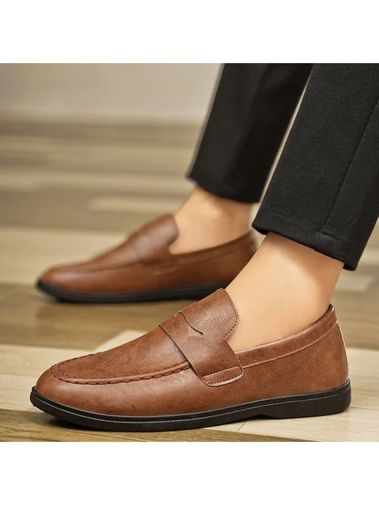 New fashionable and breathable men's loafers versatile and low top casual single shoes