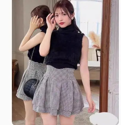 Japanese Lolita Black Skirts Women 2023 Spring Autumn New Radian Waistline Slim Short Pleated Skirt Female Mini Skirt Culottes