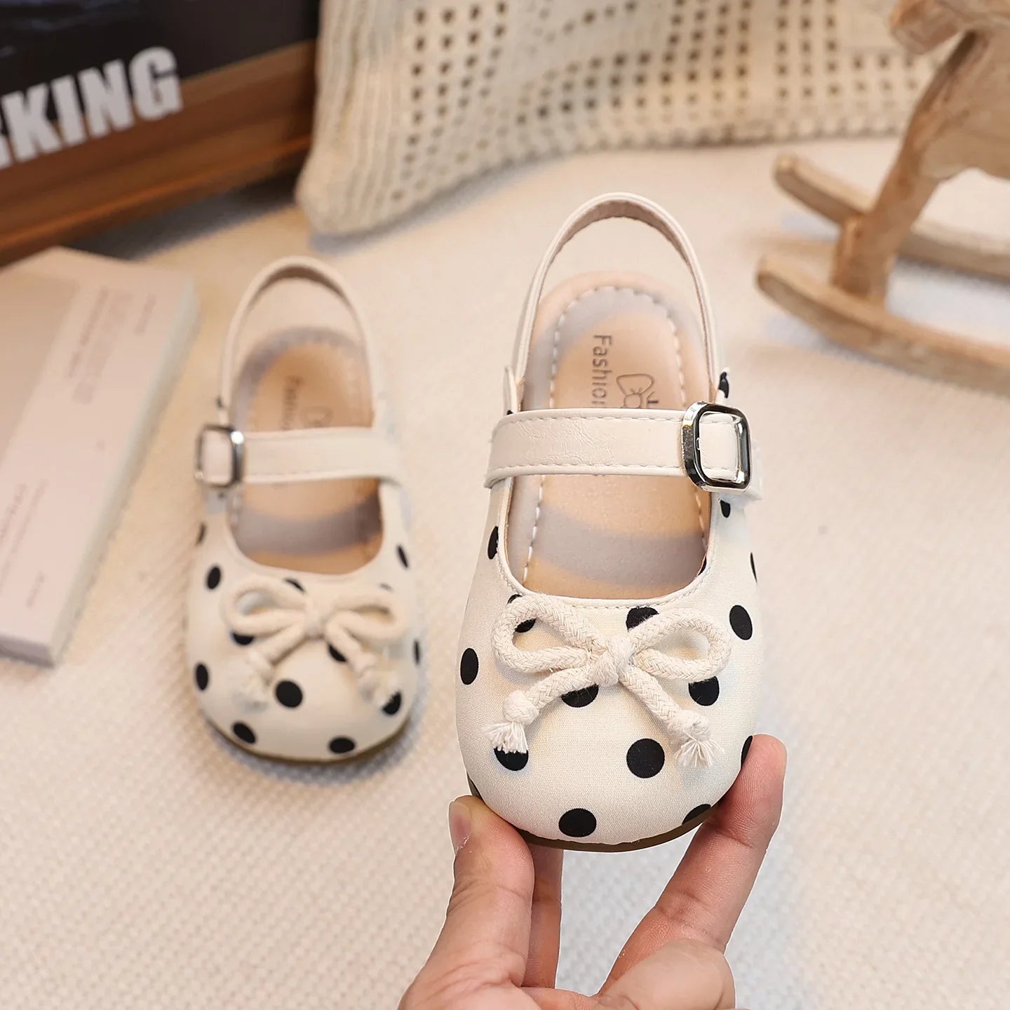 2026 Spring Autumn New Baby Shoes Cute Polka Dot Bow Girls Hollow Children's School Student Loafer Flats