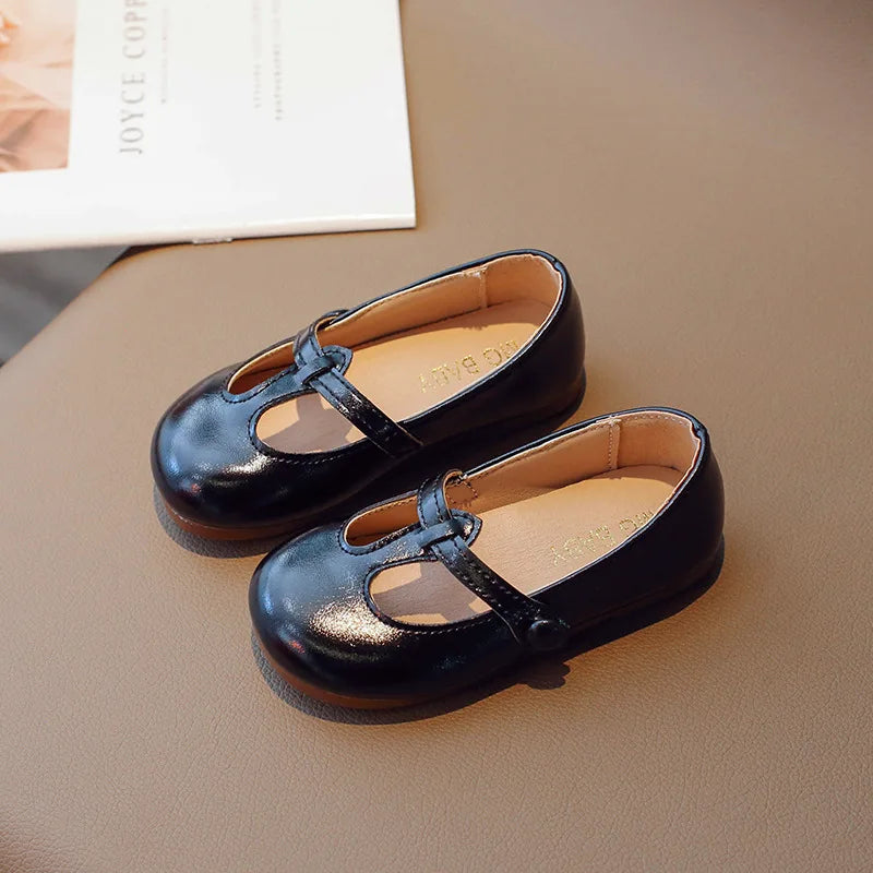2025 new style soft soled leather shoes for little girls, fashionable and versatile princess shoes, children's college style
