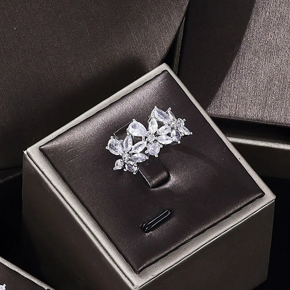 Conjunto de joias de zircônia cúbica de quatro peças, novo para 2023, para noivas, festa feminina, luxo Dubai cristal casamento, campeão de vendas na Ásia Central