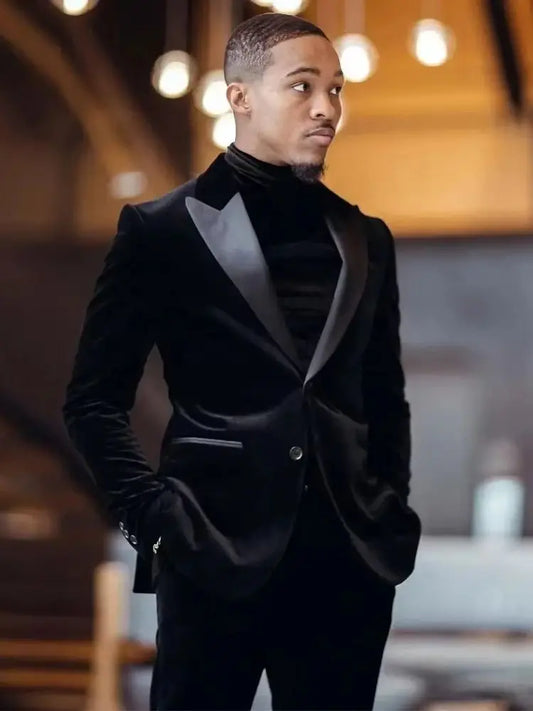 Black Velvet 2 Piece Slim Fit Men's Tuxedo Groom Suit Peak Lapel Two Buttons Blazer Pants Set for Wedding Prom Business Costume