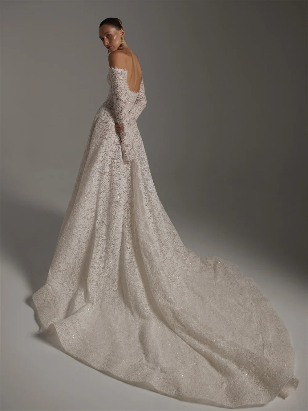 Customized White Off the Shoulder Wedding Dresses Long Sleeves Zip Back Bridal Gowns A-Line Court Train Wedding Gowns 2026