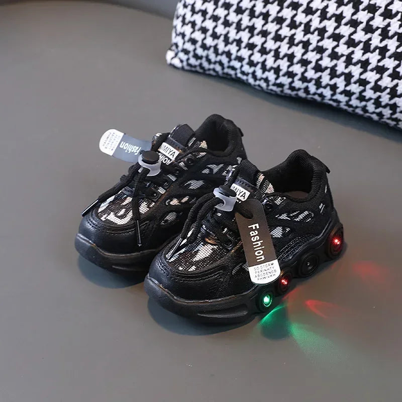 Sneakers Kids Fashion LED Light Shoes Letter Webbing Mesh Breathable1-6years Old Luminous Shoes Casual Sports Shoes Boys Shoes