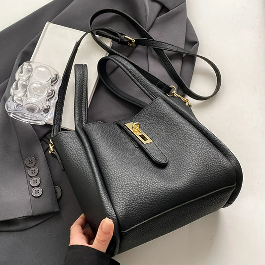 High-value daily multifunctional handbag autumn and winter retro fashion trend simple solid color crossbody bag