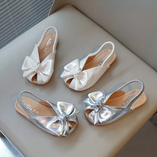 Summer Girl’s Sandals Peep Toe Elastic Band Sliver Beige Kids Sliders Bowknot Graceful Flexiable Trendy Children Shoes Flat