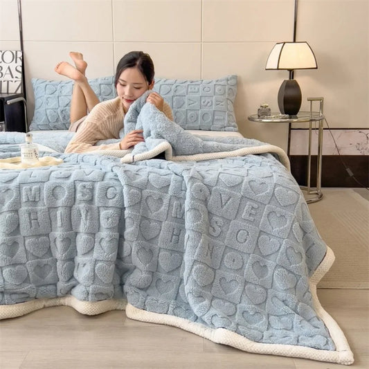2025 new solid color taffle love blanket light blue fashion flannel office lunch break casual blanket, no pillowcase