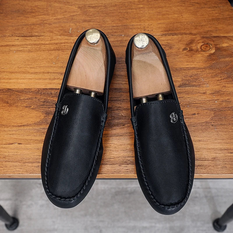 Sapatos Casuais Masculinos Couro Genuíno Marca de Luxo Mocassins Italianos Respiráveis Slip-on Sapatos Masculinos para Dirigir Chaussure Homme