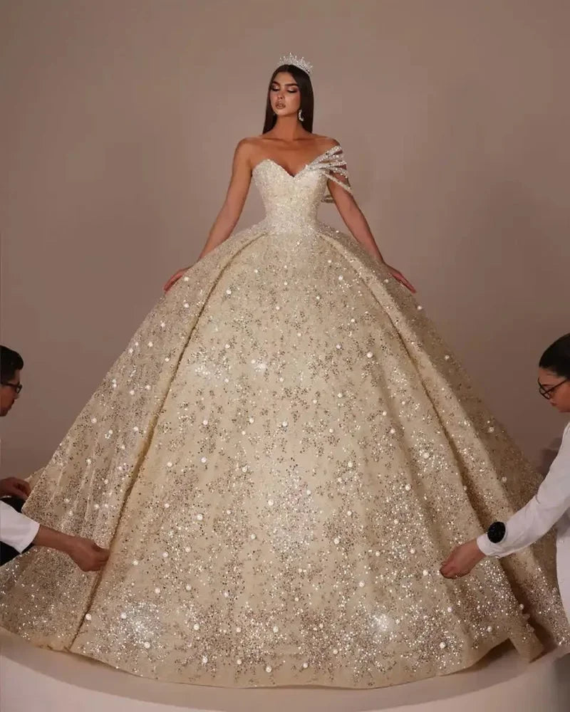 Customized Sweetheart Neck One Shoulde Ball Gown Wedding Dresses Bridal Gown Beaded Sweep Vestidos De Novia