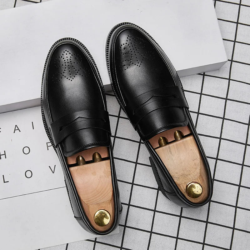 Luxuosos Sapatos Sociais Masculinos Loafers Masculinos Altos Sapatos Casuais Masculinos Sapatos Masculinos para Festa Clássicos Britânicos Sapatos Masculinos que Aumentam a Altura