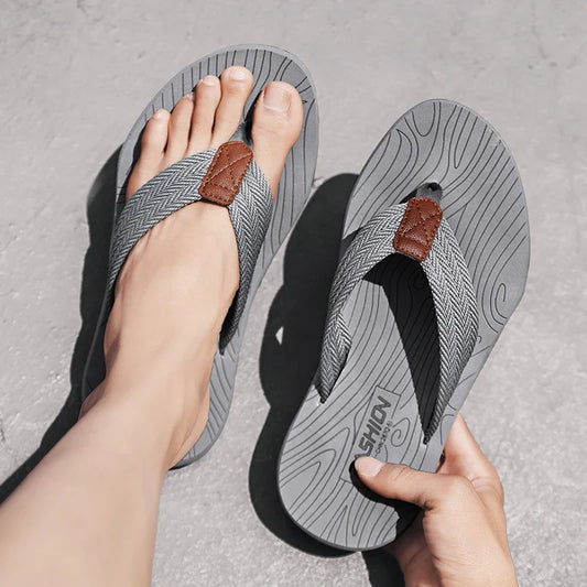2024 New Flip-flops Slippers Men's Summer Platform Sandals Men's Simple Casual Sandals Indoor and Outdoor Beach Shoes
