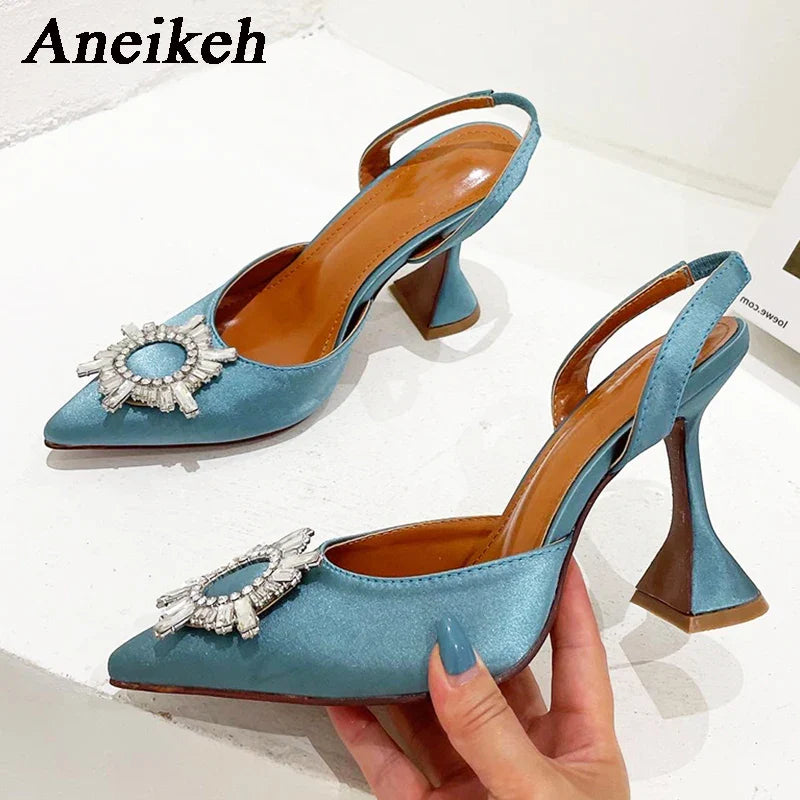 Aneikeh Marca Feminina Salto Alto de Seda Luxuoso Salto Alto com Laço de Borboleta de Cristal Sapatos Pontudos de Verão Salto Triângulo Sapatos de Noiva