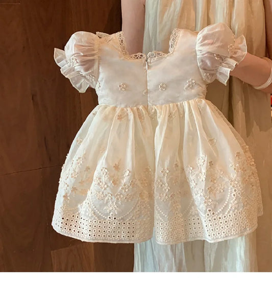 Vestido de princesa Lolita francês para meninas, vestido novo estilo verão para um ano de idade, lindo vestido branco de manga curta para menina fofa