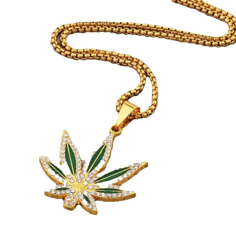 Personalized Punk Hip-hop Jewelry Necklace With Oil Inlaid Diamond Alloy Maple Leaf Pendant And Accessory Material