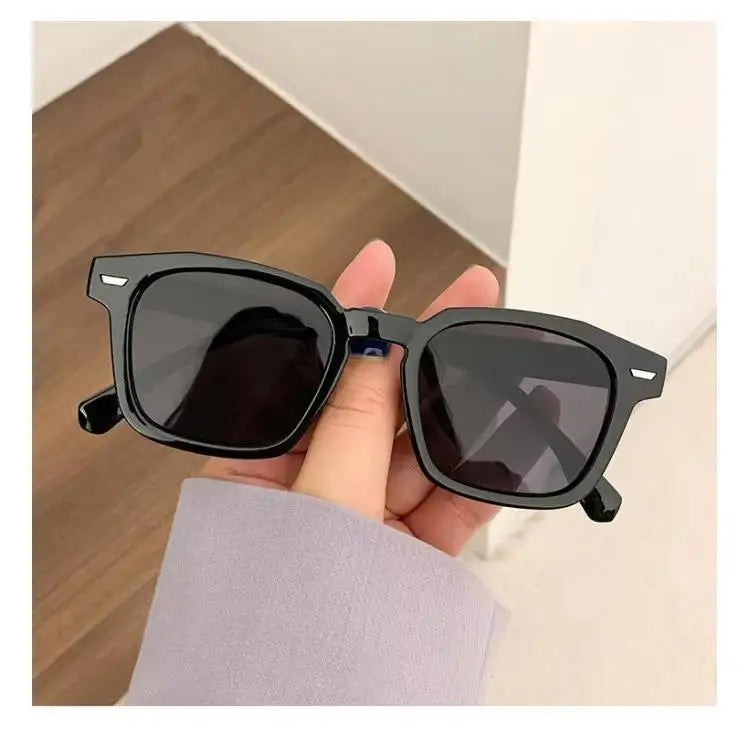 Vintage Sunglasses Wome Sun Glasses UV Protection Ultralight Eyewear Fashion Luxury PC Unisex Outdoor Glasses