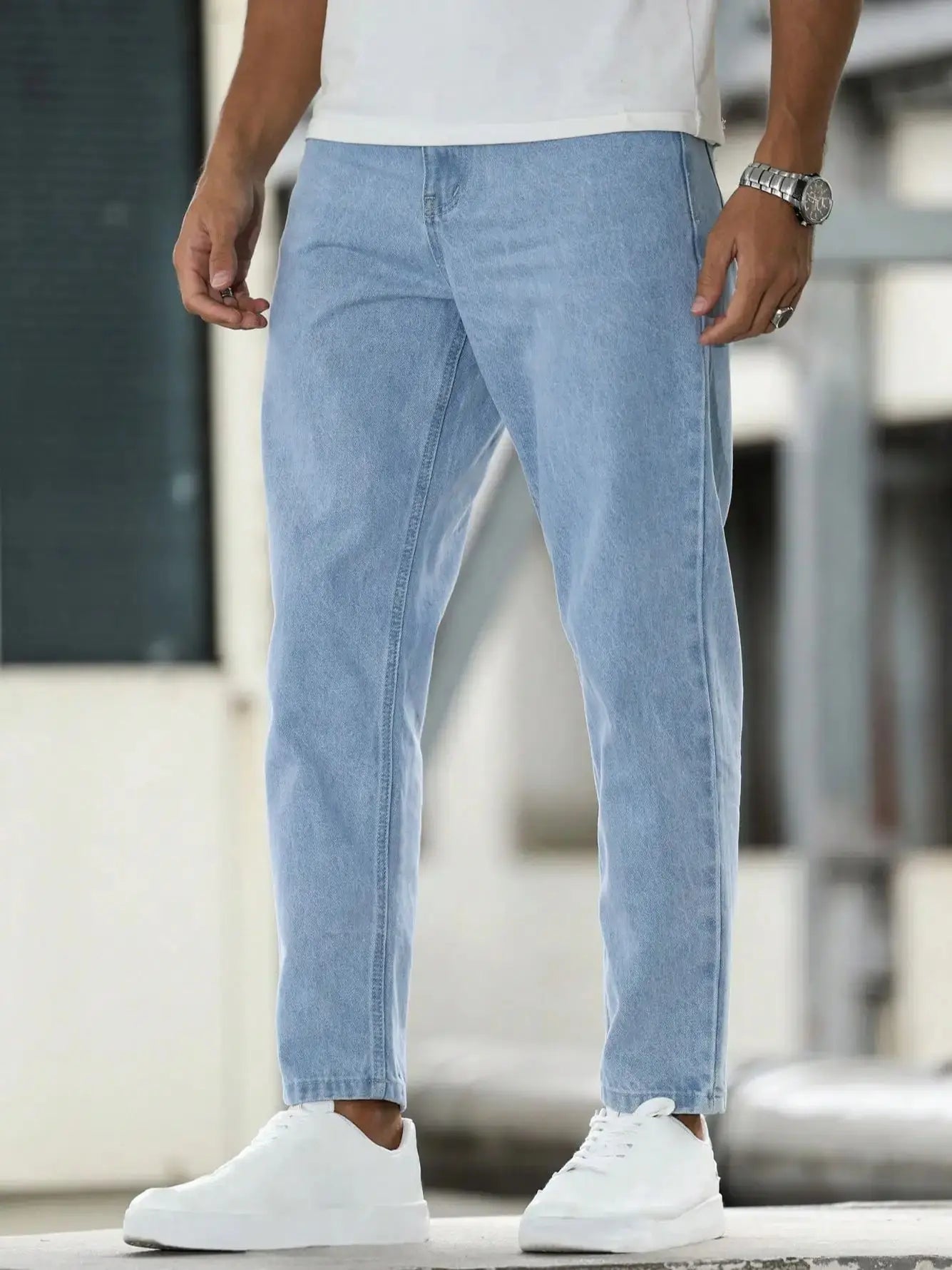 Solid color men's casual jeans, comfortable and breathable for a premium look.