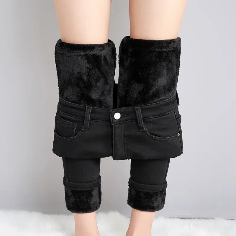 Calça Jeans Feminina Térmica Skinny Mom Inverno Quente Pelúcia Elástica Calça Jeans Feminina de Lã para Neve Calça Reta Lápis para Estudantes