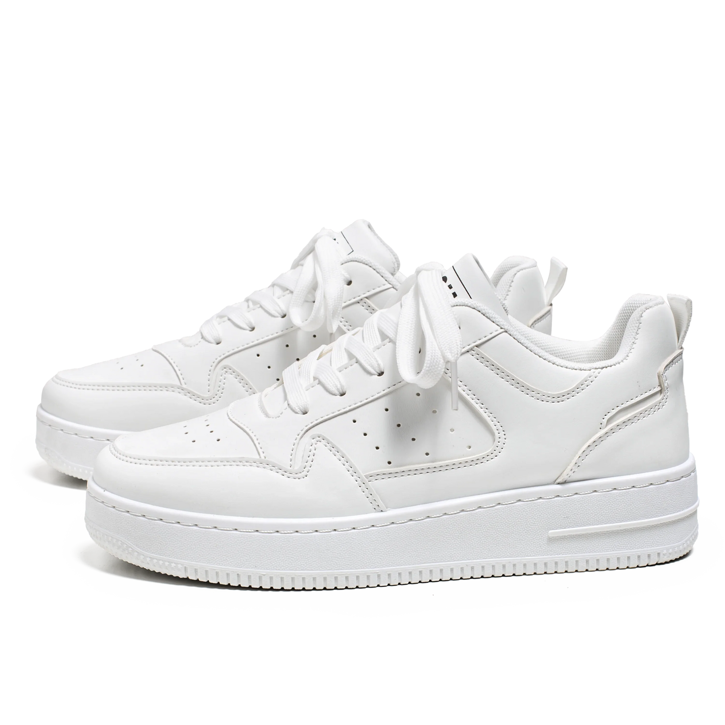 Sapatos Masculinos de Primavera e Verão, Tênis Respiráveis Novos, Sapatos Brancos com Sola Grossa da Moda Masculina e Versáteis, Tênis Esportivos e Casuais