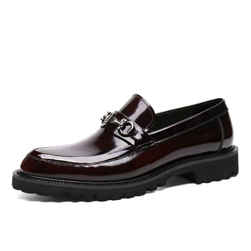 Sapatos Masculinos Loafer de Luxo de Alta Qualidade com Decoração Metálica, Sola Grossa, Sem Cadarço, Sapatos de Couro Modernos para Negócios Formais