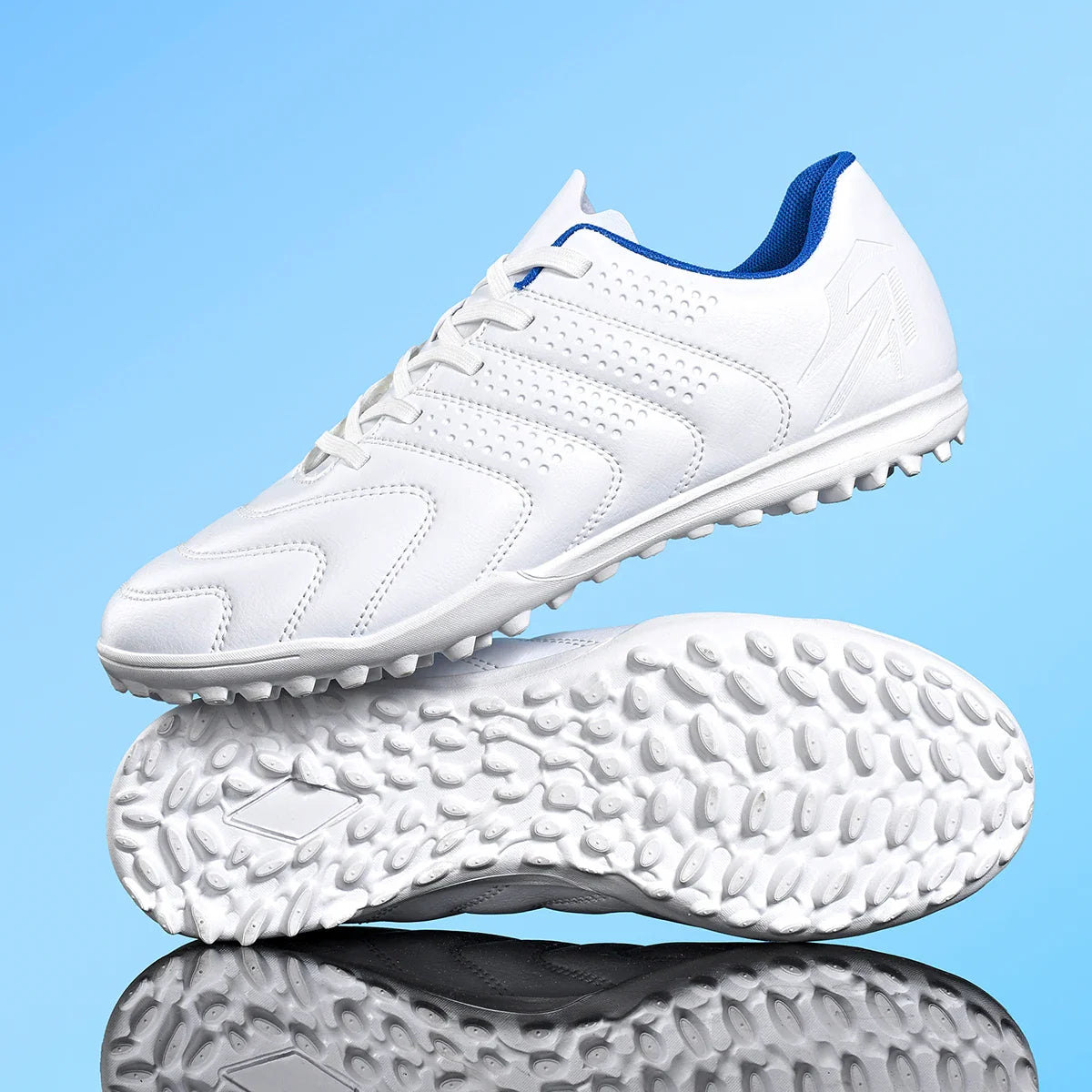 Adult anti slip TF nail shoes new couple outdoor lawn lightweight football shoes