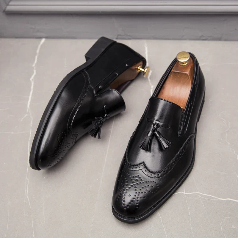 Tassel Carving Loafer Shoes Men Slip on Driving Moccasins Mens Comfortable Leather Shoes Men Wedding Shoes Fashion Casual Shoes