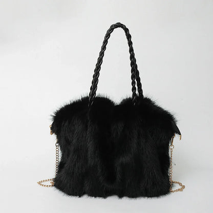 Women's Fashionable Plush Large Capacity Tote Bag High-end Pleated Fox Fur Shoulder Crossbody Bag Commuter Bag with Metal Chain