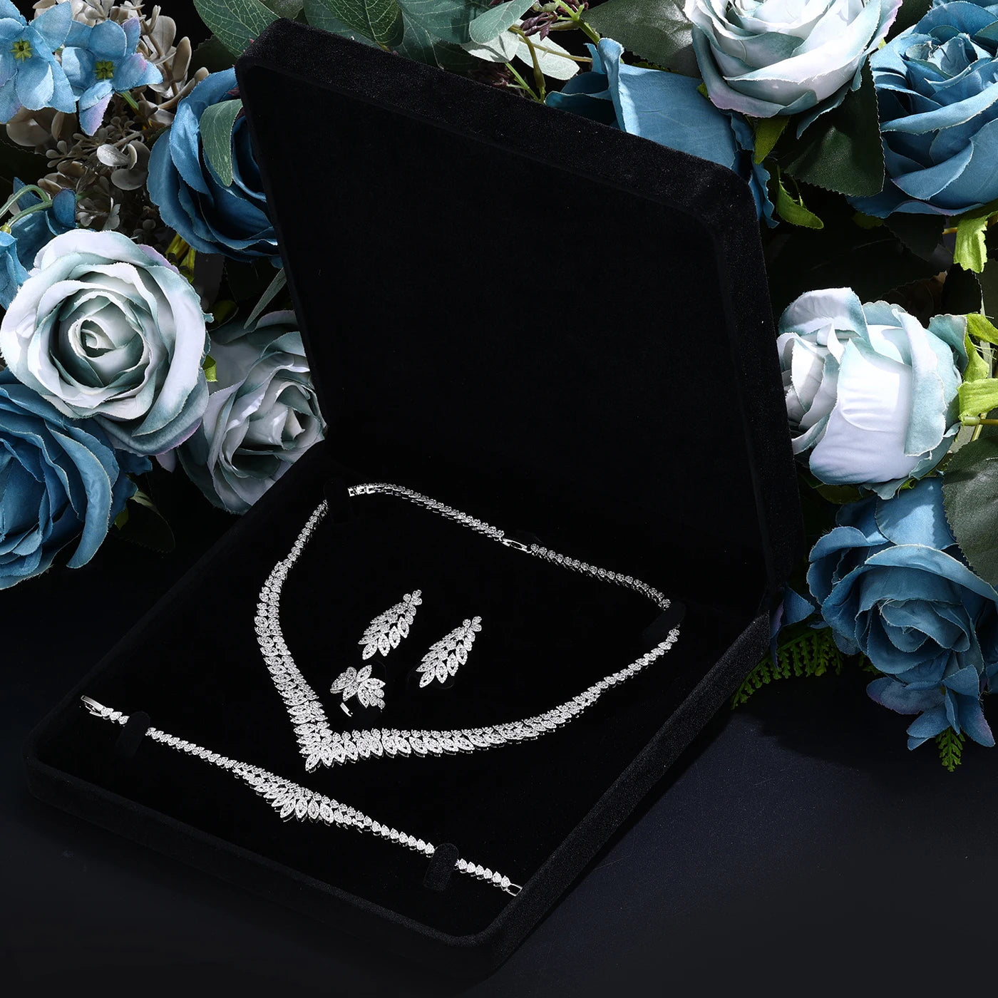 2024 Fashion Minimalist 4-piece Cubic Zirconia Bridal Wedding Jewelry Set Saudi Nigeria Women's Romantic Wedding Dress