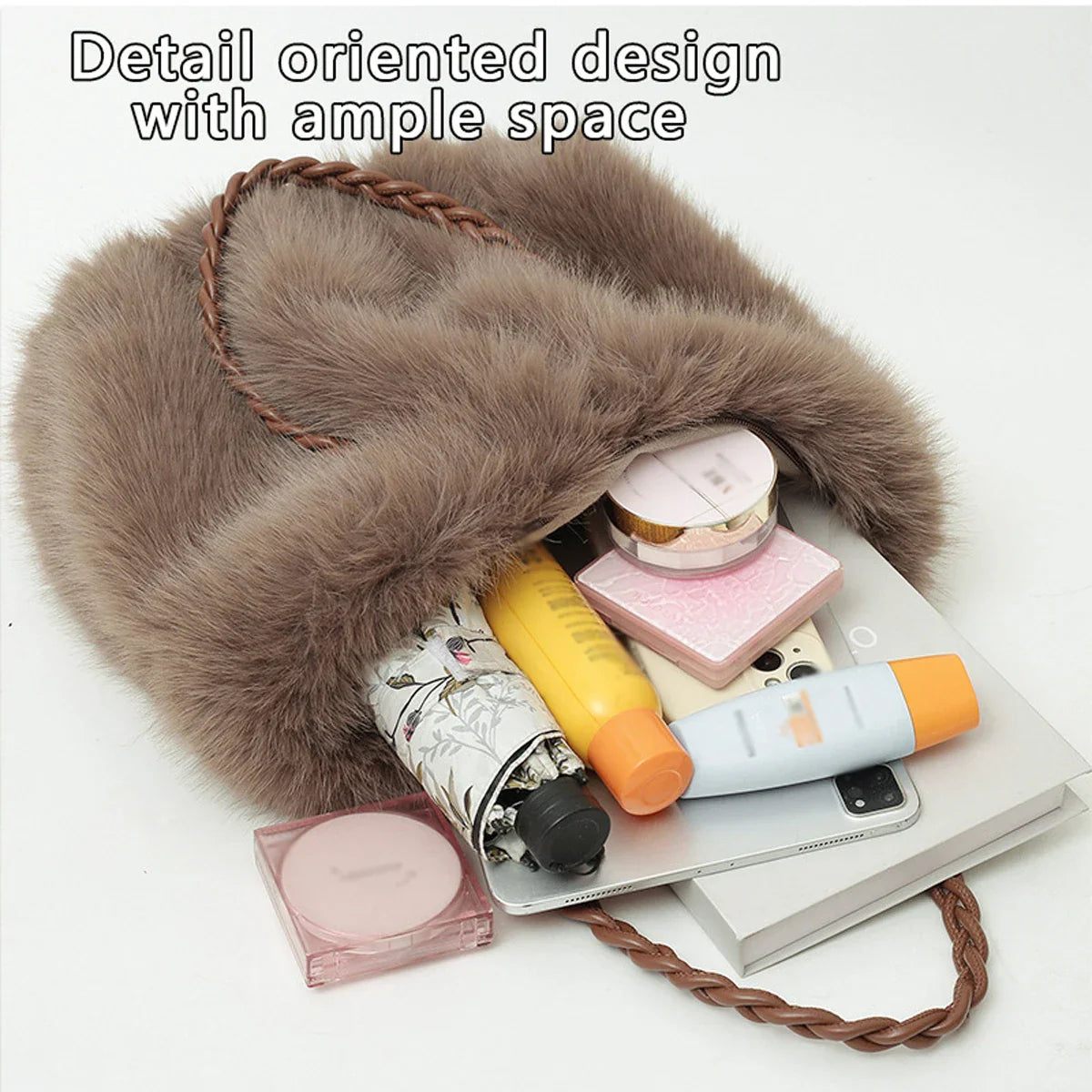 Women's Fashionable Plush Large Capacity Tote Bag High-end Pleated Fox Fur Shoulder Crossbody Bag Commuter Bag with Metal Chain
