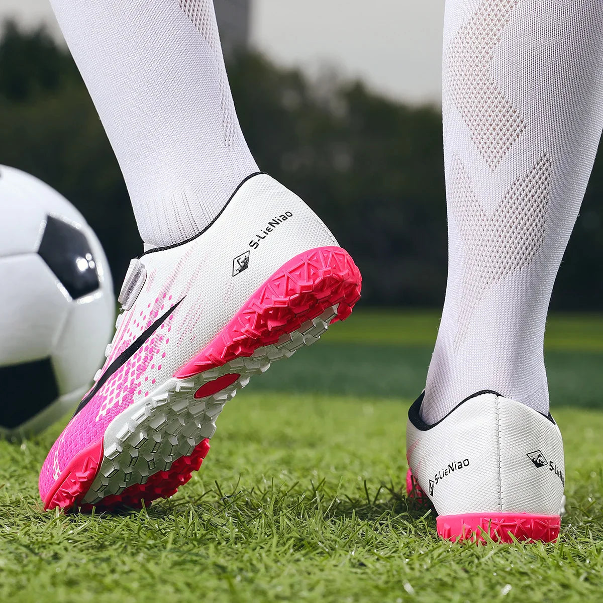 Kids TF Turf Soccer Shoes Child Outdoor Athletic Training Sports Footwear Pink Black Green 3 Colors Available for Boys Girls