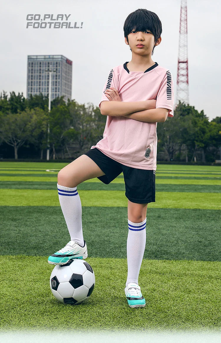 Kids TF Turf Soccer Shoes Child Outdoor Athletic Training Sports Footwear Pink Black Green 3 Colors Available for Boys Girls