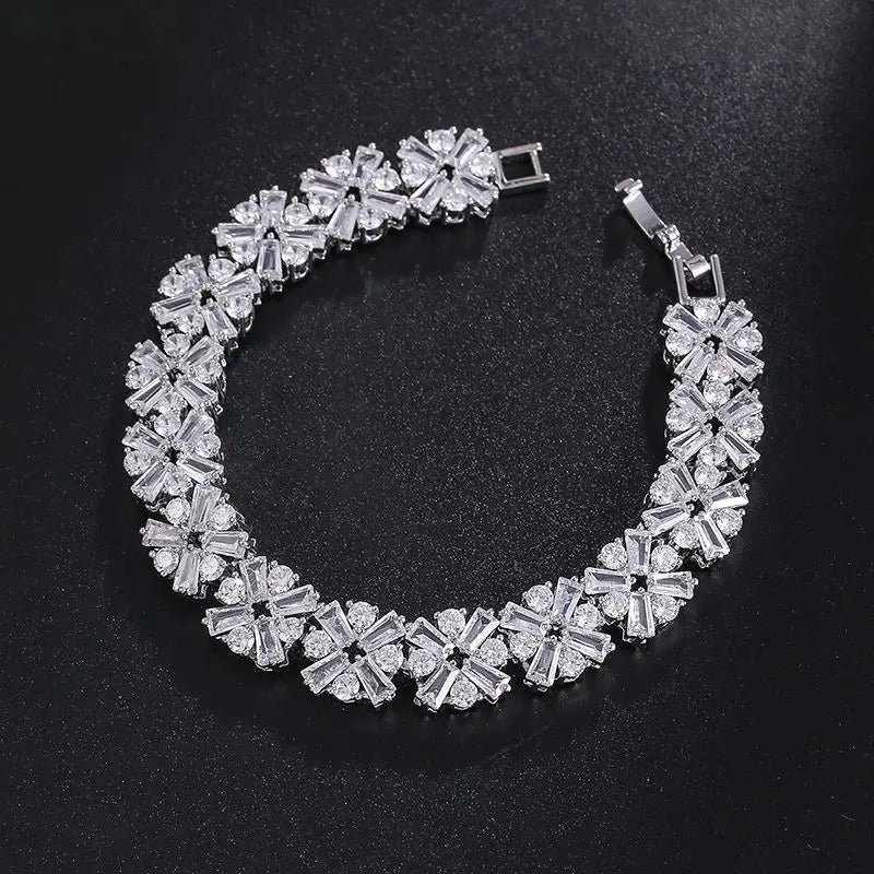 Luxury Wedding Indian Bridal Jewelry Sets Women Snowflakes Cubic Zirconia 4 pcs Necklace Earrings for Women