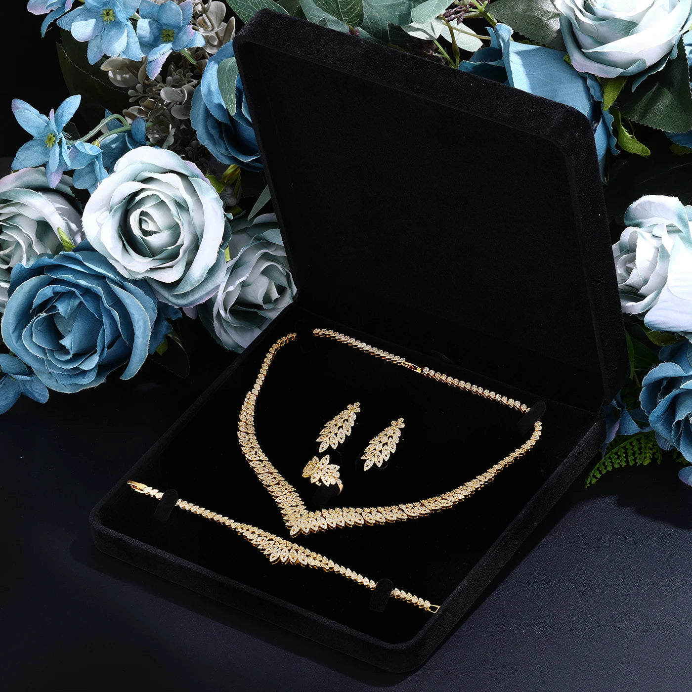 2024 Fashion Minimalist 4-piece Cubic Zirconia Bridal Wedding Jewelry Set Saudi Nigeria Women's Romantic Wedding Dress