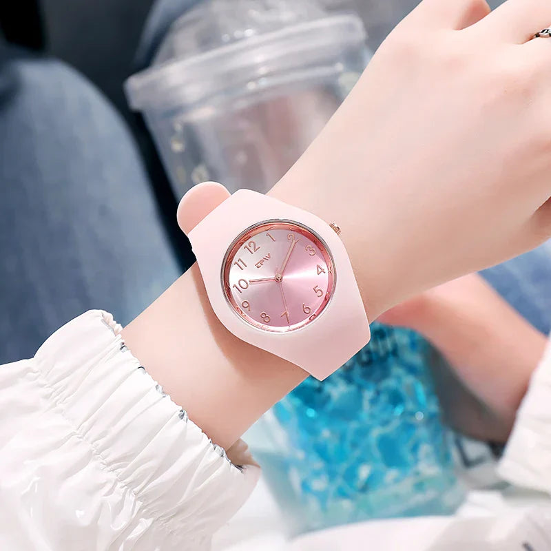 Full Size 40mm Quartz Watch For Women Rubber Strap Skin Friendly Silicone watch