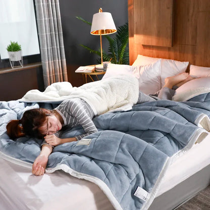 Super Soft Warm Throw Blanket Three-Layer Thick Velvet Solid Color Bedspread Coral Fleece Home Throws Adult Bed Cover Winter