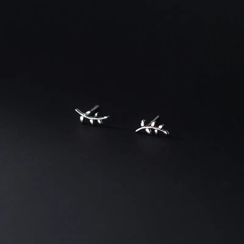925 Sterling Silver Fashion Cute Romantic Leaf Small Stud Earrings for Women Simple Party Piercing Jewelry Accessories