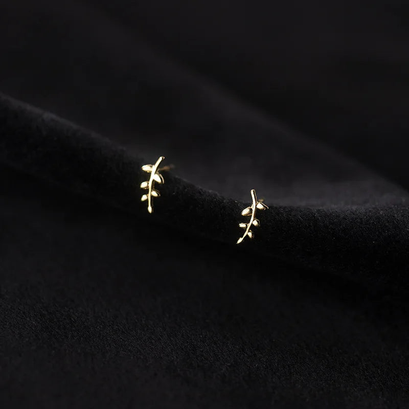 925 Sterling Silver Fashion Cute Romantic Leaf Small Stud Earrings for Women Simple Party Piercing Jewelry Accessories