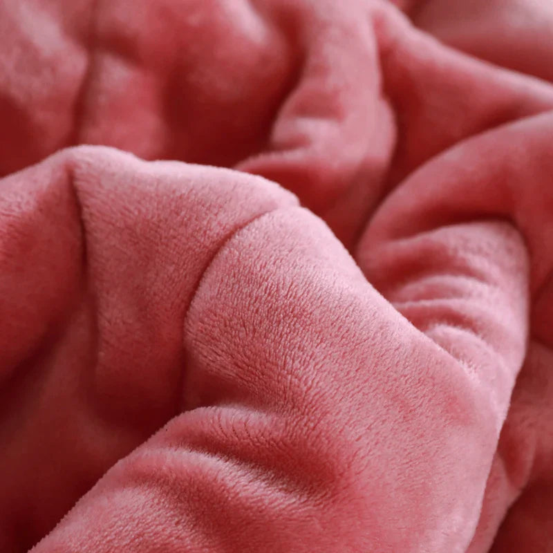 Super Soft Warm Throw Blanket Three-Layer Thick Velvet Solid Color Bedspread Coral Fleece Home Throws Adult Bed Cover Winter