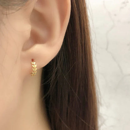 925 Sterling Silver Minimalist 18k Gold Plated Leaf Stud Earrings for Women Charm Teen Party Jewelry Ear Buckle Female
