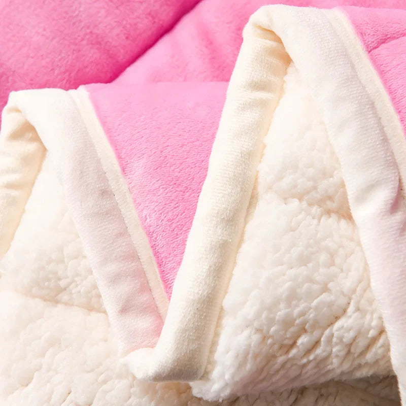 Super Soft Warm Throw Blanket Three-Layer Thick Velvet Solid Color Bedspread Coral Fleece Home Throws Adult Bed Cover Winter
