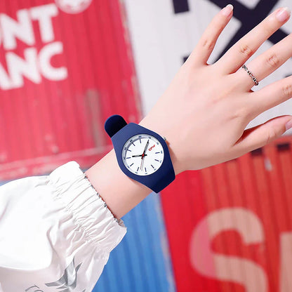 Full Size 40mm Quartz Watch For Women Rubber Strap Skin Friendly Silicone watch