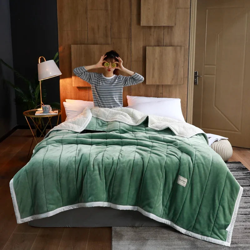 Super Soft Warm Throw Blanket Three-Layer Thick Velvet Solid Color Bedspread Coral Fleece Home Throws Adult Bed Cover Winter