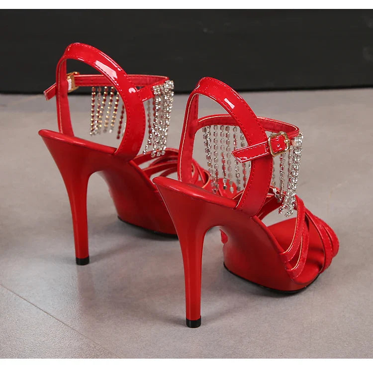 Passarela Modelo Salto Alto Stiletto Plataforma Sexy 11cm Sandálias Femininas Verão Vermelhas Sapatos de festa Sandálias Femininas de Tiras Cruzadas Tamanho 43