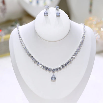 Conjunto de joias de noiva com brincos de zircônia de alta qualidade e colar gota d'água, e acessórios para vestido de noiva
