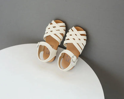 2026 Cross-tied Summer Girls Beach Shoes Classic Black White Pink Roman Sandals Cut-outs Kids Girl Sandals for Children H05144